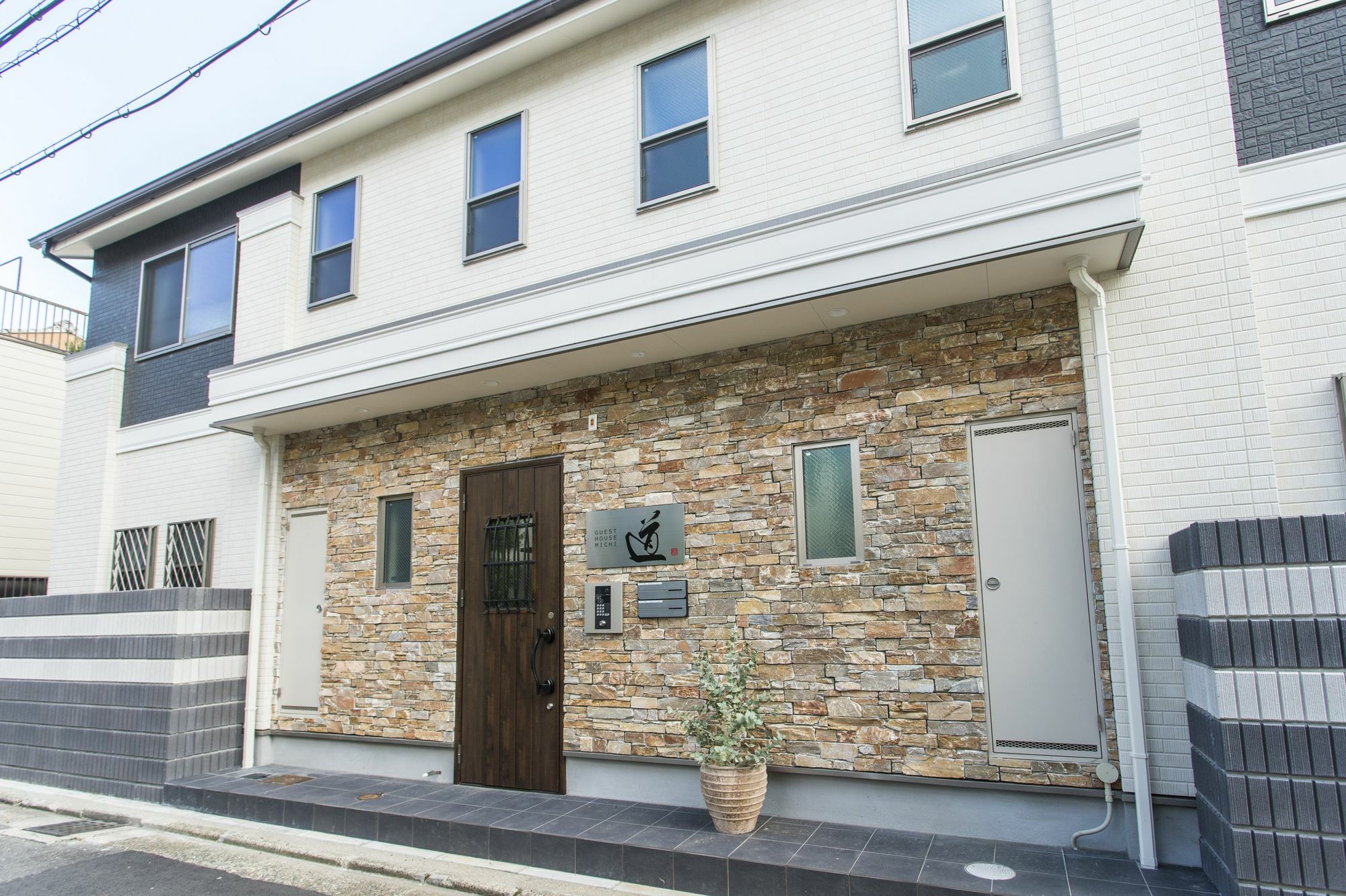 Kyotoeki Guesthouse Michi Exterior photo